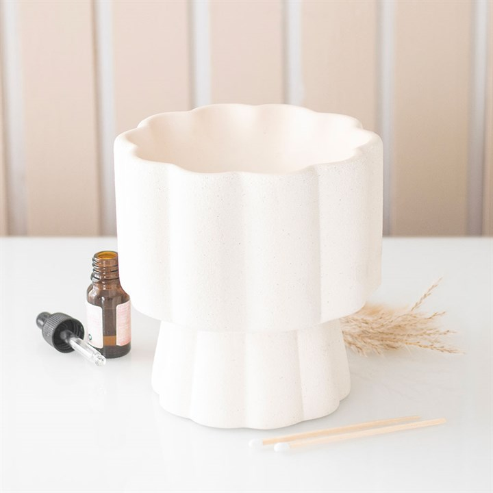 Scalloped Pedestal Oil Burner, image 2 of 6